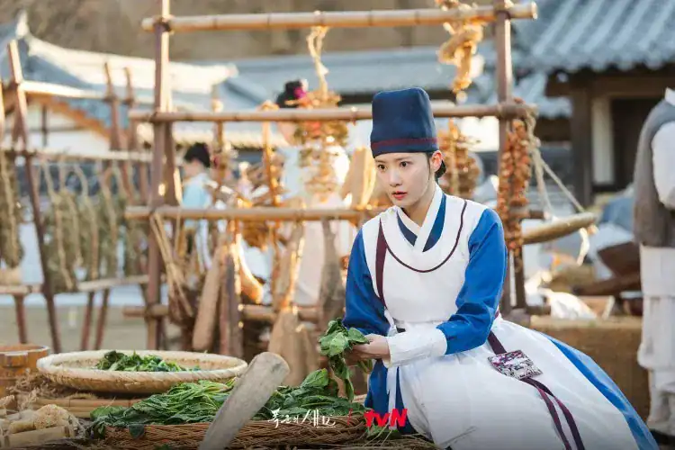 Món ăn đẹp mắt của đầu bếp Yeon Ji Yeong, chìa khóa giúp cô sinh tồn và thay đổi định mệnh ở Joseon